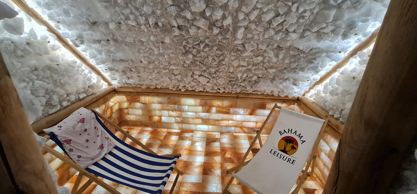Grota solna — oświetlenie i zasilanie